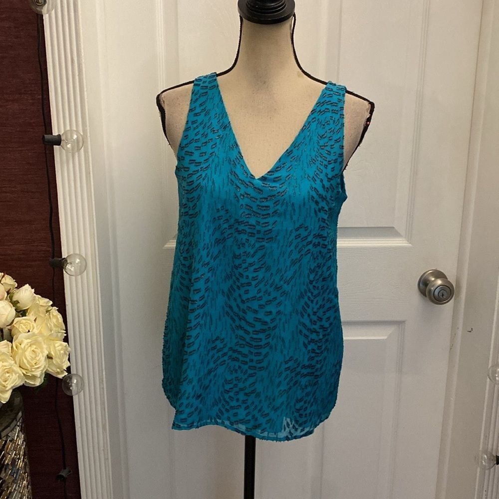 Lilly Pulitzer Blue Sleeveless Relaxed Tank Top, S - Picture 3 of 9